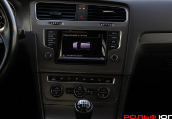 Подержанный автомобиль Volkswagen Golf Hatchback 2013 года (13 фото)