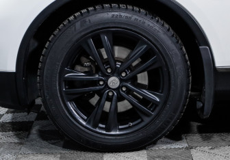 Подержанный автомобиль Infiniti QX50 2014 года (15 фото)