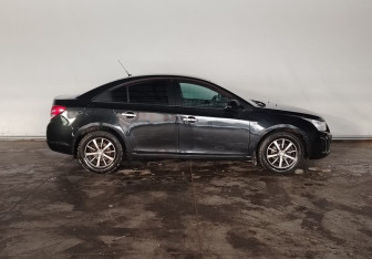 Подержанный автомобиль Chevrolet Cruze Sedan 2013 года (7 фото)