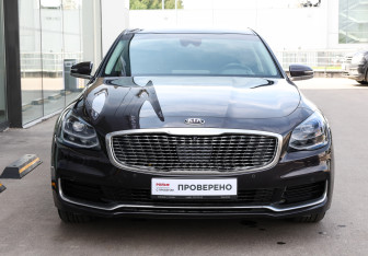 Подержанный автомобиль Kia K900 2019 года (2 фото)