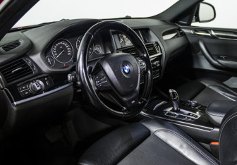 Подержанный автомобиль BMW X4 2015 года (11 фото)
