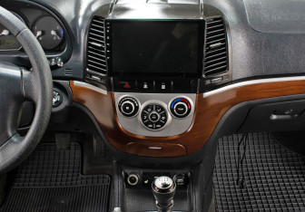 Подержанный автомобиль Hyundai Santa Fe 2007 года (15 фото)