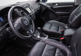 Подержанный автомобиль Volkswagen Tiguan 2013 года (10 фото)