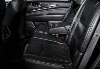Подержанный автомобиль Infiniti JX 2013 года (10 фото)