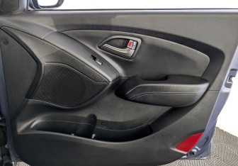 Подержанный автомобиль Hyundai ix35 2013 года (24 фото)