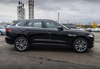Подержанный автомобиль Jaguar F-Pace 2020 года (5 фото)
