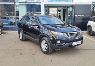 Подержанный автомобиль Kia Sorento 2011 года (3 фото)