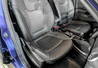 Подержанный автомобиль Renault Kaptur 2020 года (23 фото)