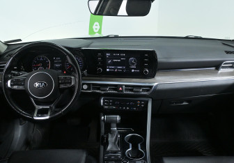 Подержанный автомобиль Kia K5 2020 года (8 фото)