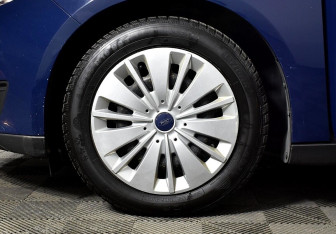 Подержанный автомобиль Ford Focus Hatchback 2017 года (7 фото)