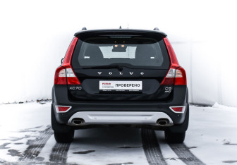 Подержанный автомобиль Volvo XC70 2012 года (5 фото)