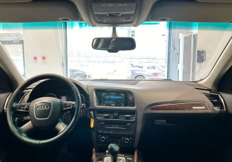 Подержанный автомобиль Audi Q5 2011 года (15 фото)