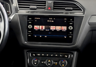 Подержанный автомобиль Volkswagen Tiguan 2019 года (15 фото)