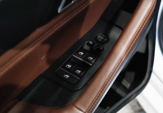 Подержанный автомобиль BMW X6 2020 года (17 фото)