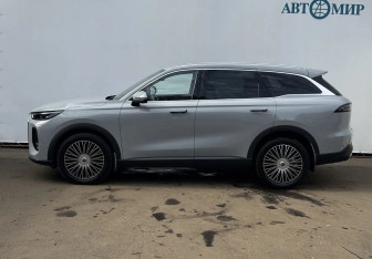 Подержанный автомобиль Chery Tiggo 9 2024 года (8 фото)