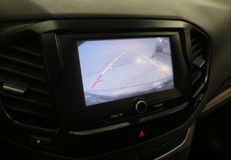 Подержанный автомобиль LADA (ВАЗ) Vesta Sedan 2017 года (15 фото)