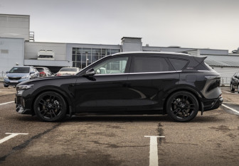 Подержанный автомобиль Voyah Free 2023 года (8 фото)