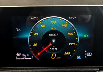 Подержанный автомобиль Mercedes-Benz GLB 2020 года (13 фото)