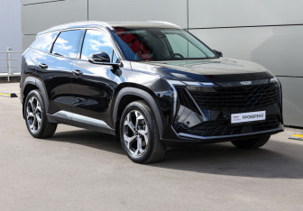 Подержанный автомобиль Geely Atlas 2024 года (3 фото)