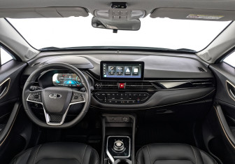 Подержанный автомобиль Москвич 3е 2023 года (14 фото)