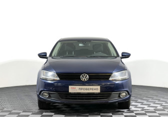 Подержанный автомобиль Volkswagen Jetta Sedan 2012 года (5 фото)