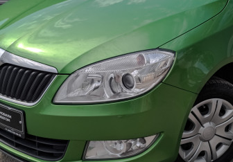 Подержанный автомобиль Skoda Fabia Hatchback 2012 года (17 фото)
