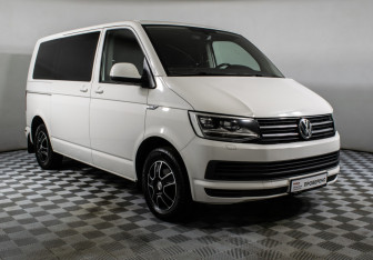 Подержанный автомобиль Volkswagen Caravelle 2016 года (3 фото)