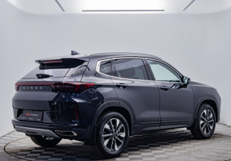 Подержанный автомобиль Exeed LX 2023 года (5 фото)