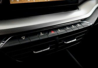 Подержанный автомобиль Skoda Octavia Liftback 2020 года (25 фото)