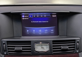 Подержанный автомобиль Infiniti Q70 2018 года (24 фото)