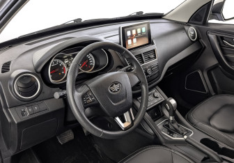 Подержанный автомобиль FAW Besturn X40 2021 года (15 фото)