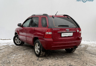 Подержанный автомобиль Kia Sportage 2008 года (7 фото)