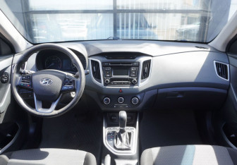 Подержанный автомобиль Hyundai Creta 2017 года (13 фото)