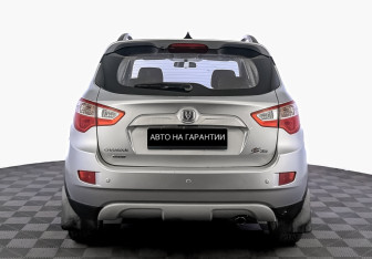 Подержанный автомобиль Changan CS35 2019 года (4 фото)