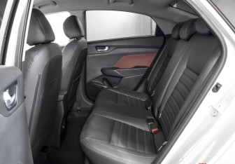 Подержанный автомобиль Hyundai Solaris Sedan 2021 года (16 фото)