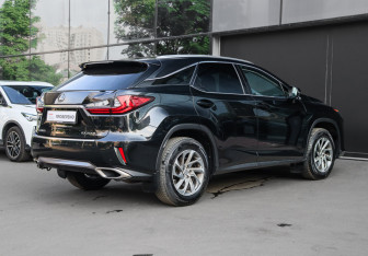 Подержанный автомобиль Lexus RX 2015 года (4 фото)