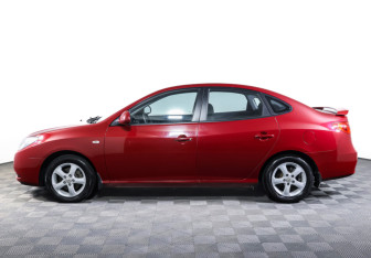 Подержанный автомобиль Hyundai Elantra Sedan 2007 года (8 фото)