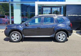 Подержанный автомобиль Renault Duster 2016 года (8 фото)