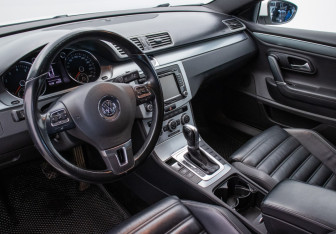 Подержанный автомобиль Volkswagen Passat CC 2014 года (9 фото)