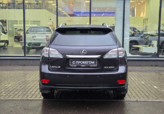 Подержанный автомобиль Lexus RX 2010 года (7 фото)