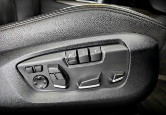 Подержанный автомобиль BMW X5 2016 года (21 фото)