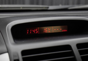 Подержанный автомобиль Suzuki Grand Vitara 2005 года (19 фото)