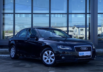 Подержанный автомобиль Audi A4 Sedan 2010 года (3 фото)