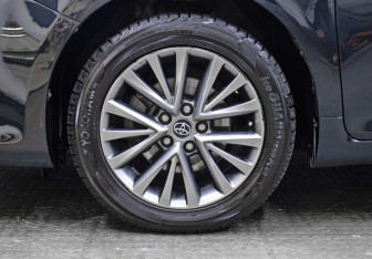 Подержанный автомобиль Toyota Camry Sedan 2017 года (23 фото)