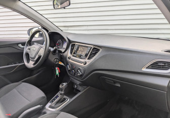 Подержанный автомобиль Hyundai Solaris Sedan 2021 года (11 фото)