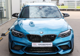 Подержанный автомобиль BMW M2 2021 года (2 фото)