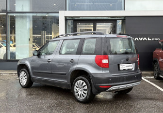 Подержанный автомобиль Skoda Yeti 2014 года (7 фото)