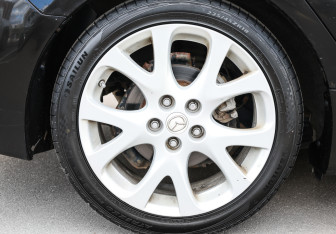 Подержанный автомобиль Mazda 6 Liftback 2008 года (17 фото)