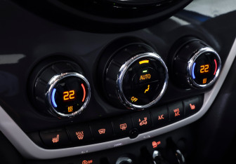 Подержанный автомобиль MINI Countryman 2017 года (19 фото)