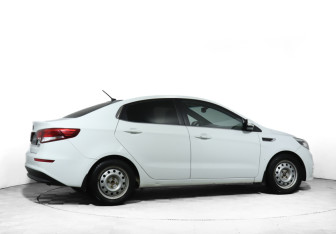 Подержанный автомобиль Kia Rio Sedan 2016 года (5 фото)